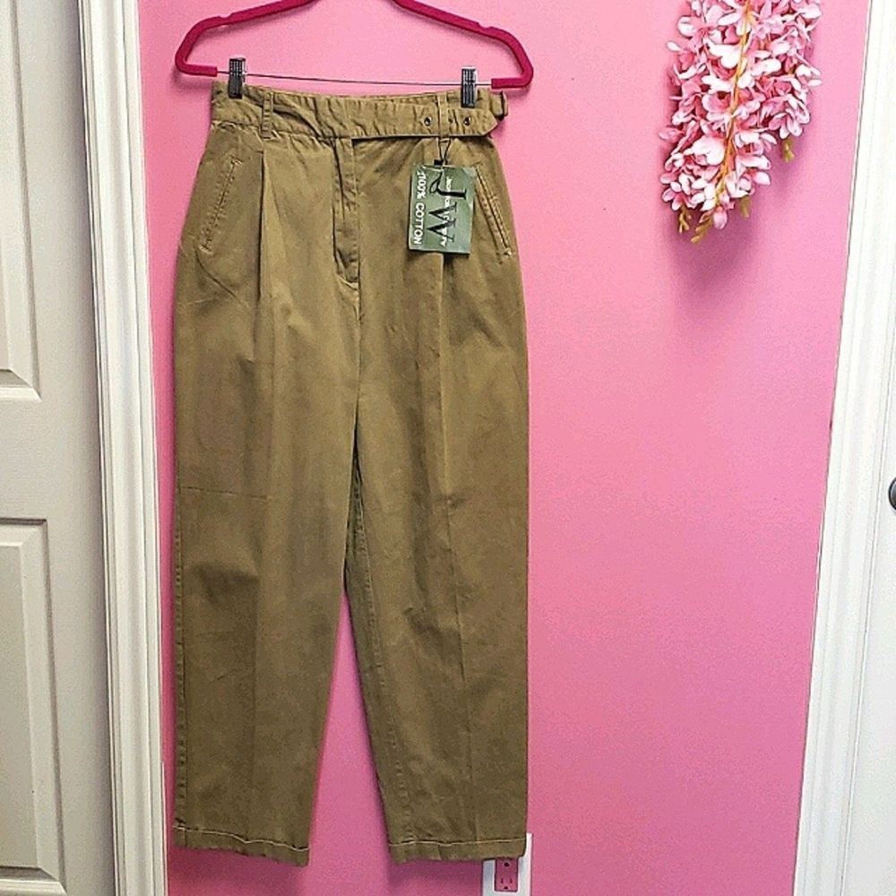 NWT 🤎🖤 JW Beige Pants Black Size 9